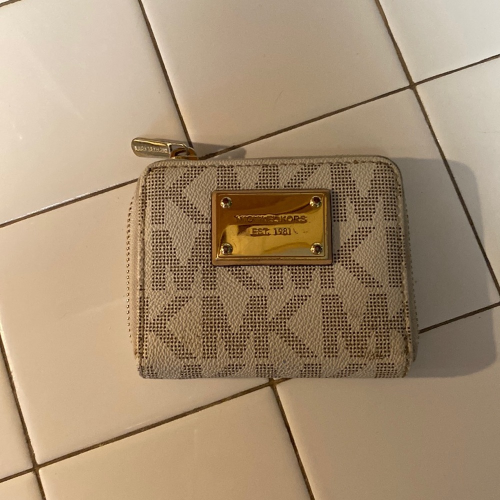 Small Michael Kors Wallet